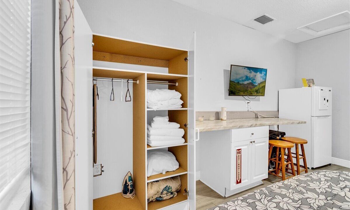 Photo of Bedroom in Carver City - Lincoln Gardens