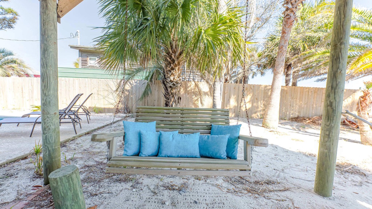 Photo of Patio Balcony in Fort Morgan Pines