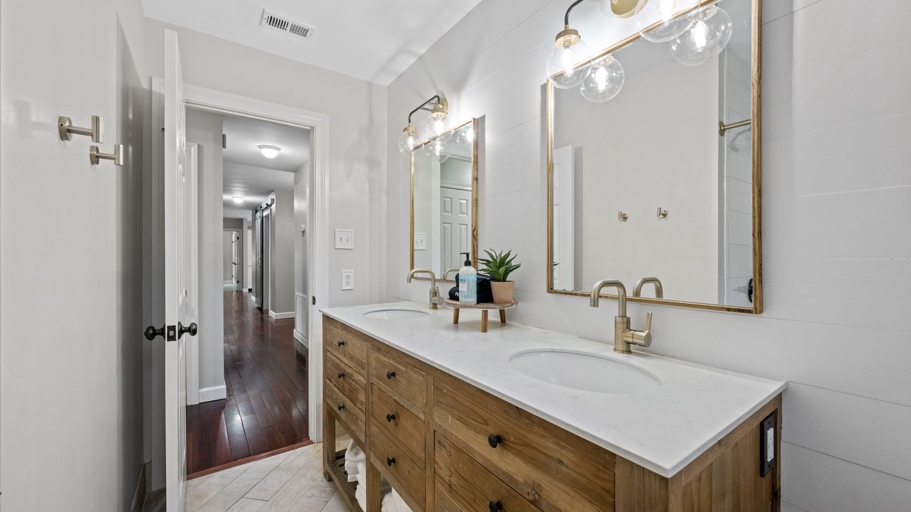 Photo of Bathroom in Daphne