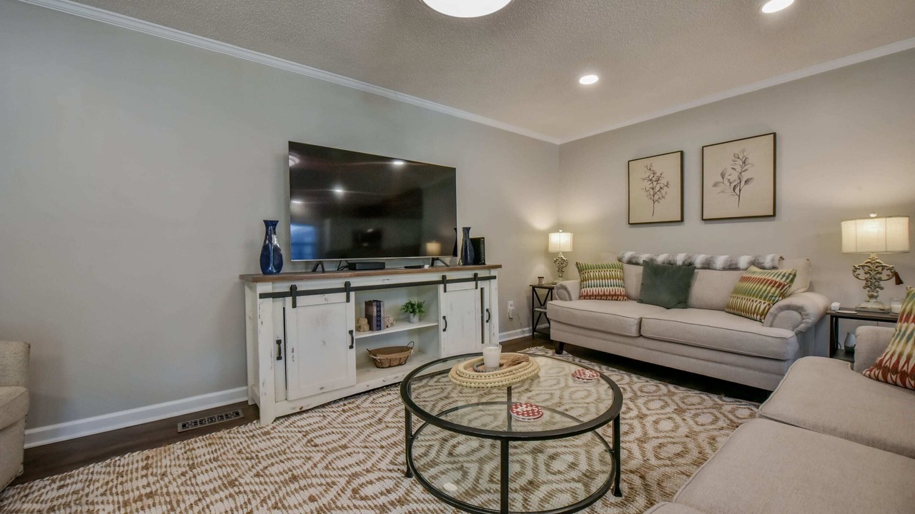 Photo of Livingroom in Northport