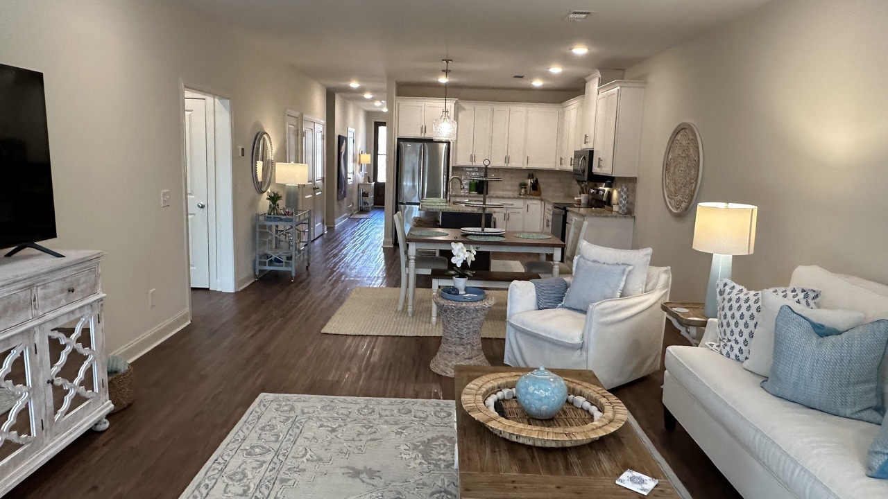 Photo of Livingroom in Auburn