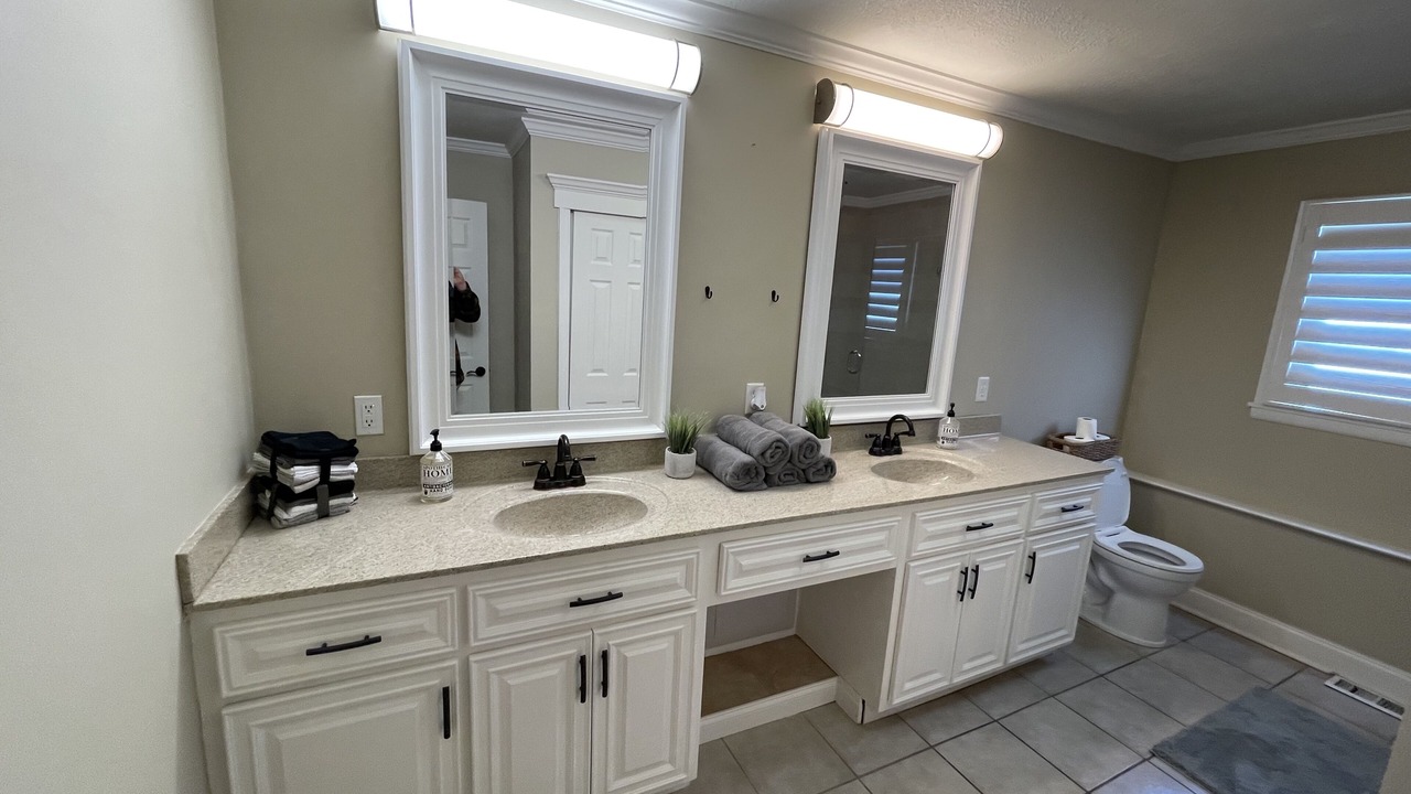 Photo of Bathroom in Scottsboro