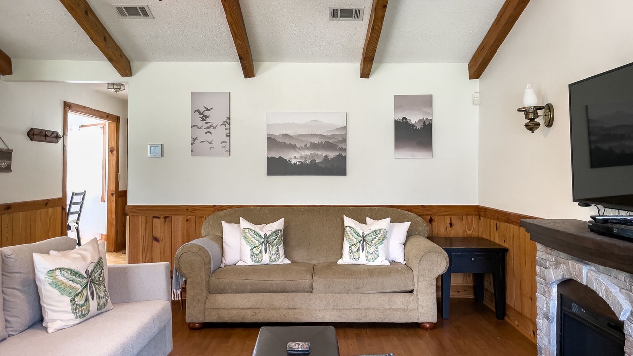 Photo of Livingroom in Pensacola