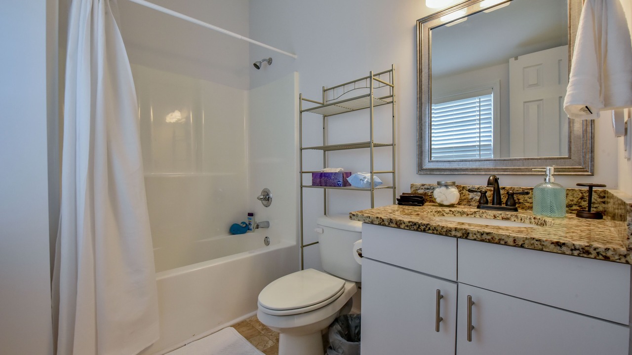 Photo of Bathroom in Tuscaloosa