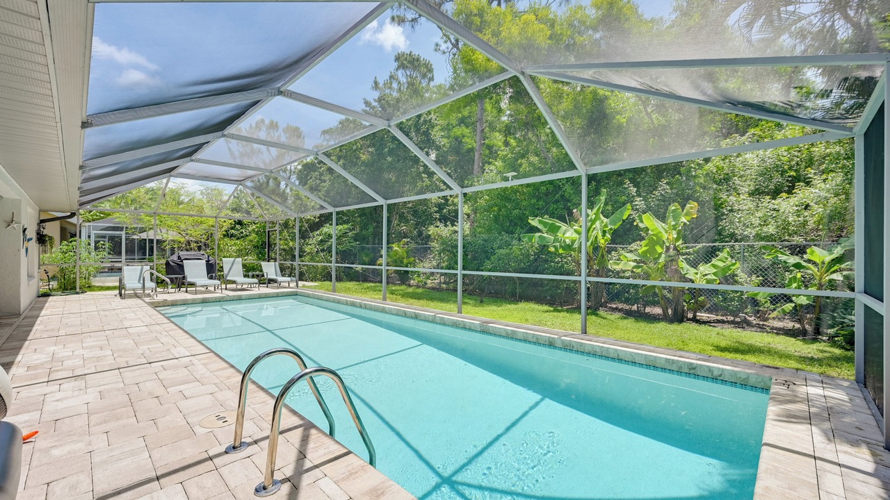 Photo of Outdoor in Crown Pointe