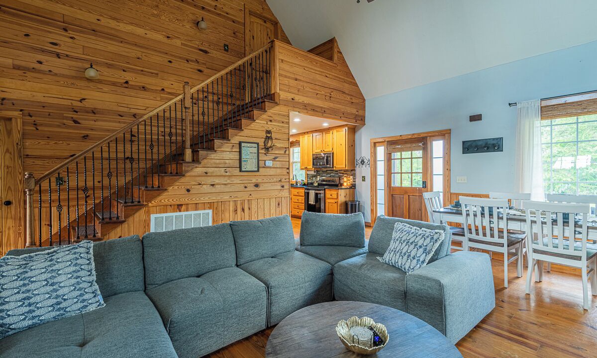 Photo of Livingroom in Wedowee