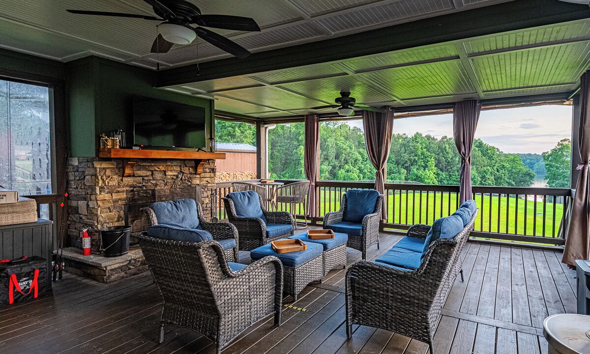Photo of Livingroom in Wedowee