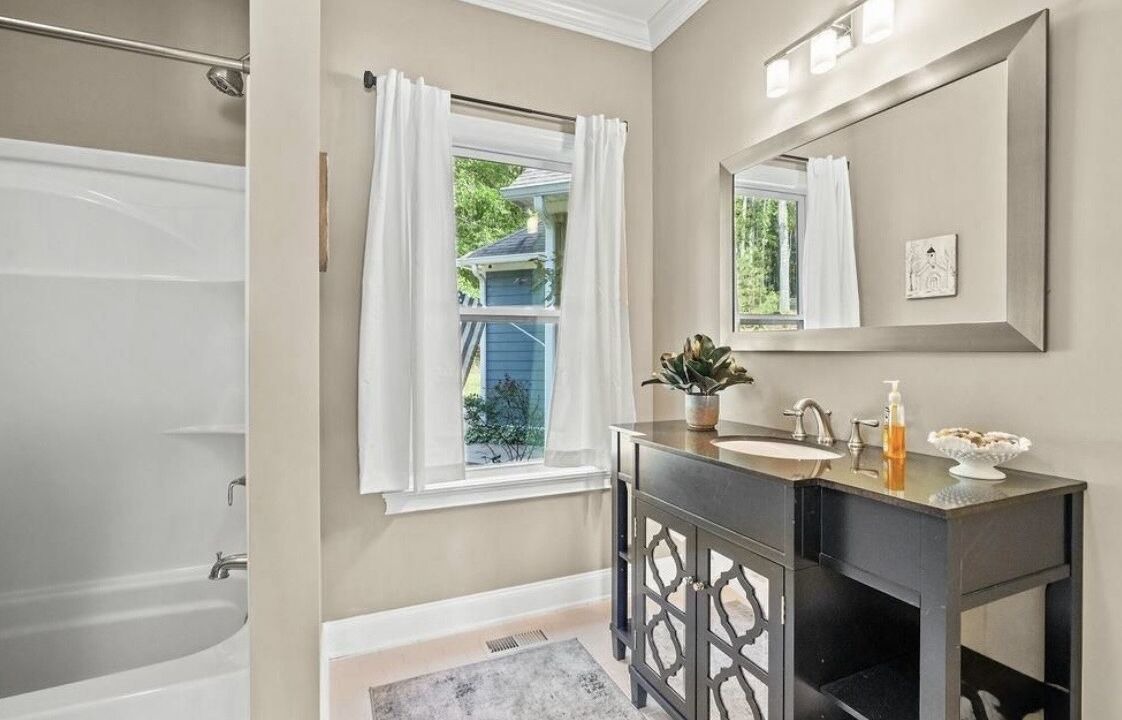 Photo of Bathroom in Grant