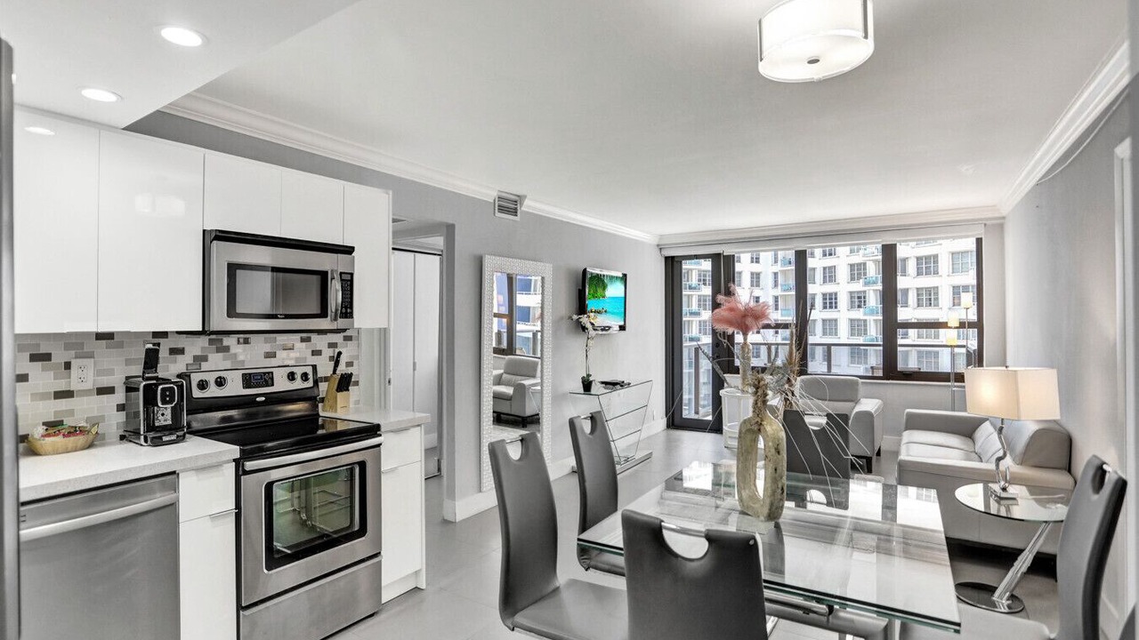 Photo of Kitchen in Mid Beach