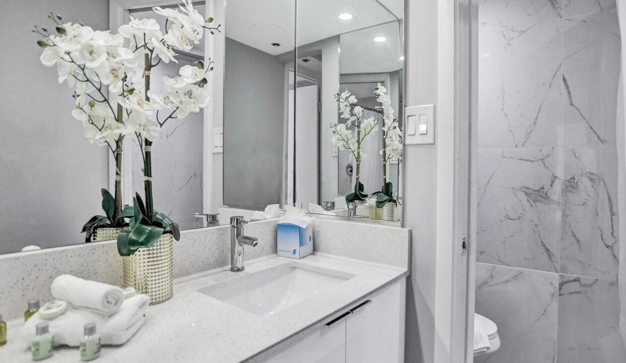 Photo of Bathroom in Mid Beach