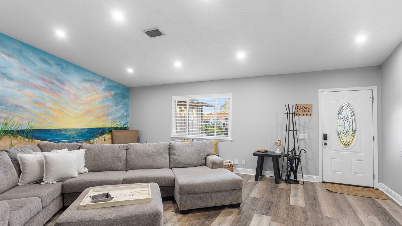 Photo of Livingroom in Whitney Beach
