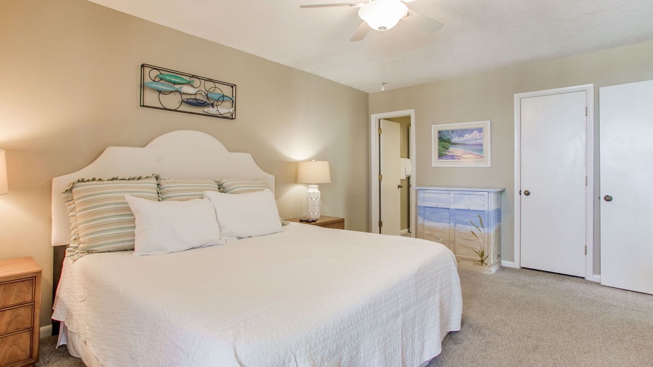 Photo of Bedroom in Orange Beach East