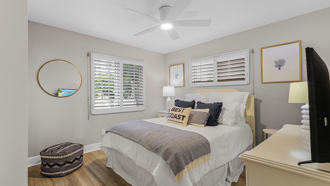 Photo of Bedroom in Vanderbilt Beach