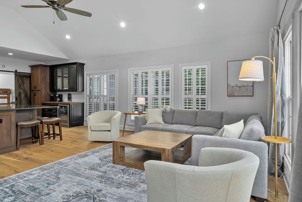 Photo of Livingroom in Double Springs