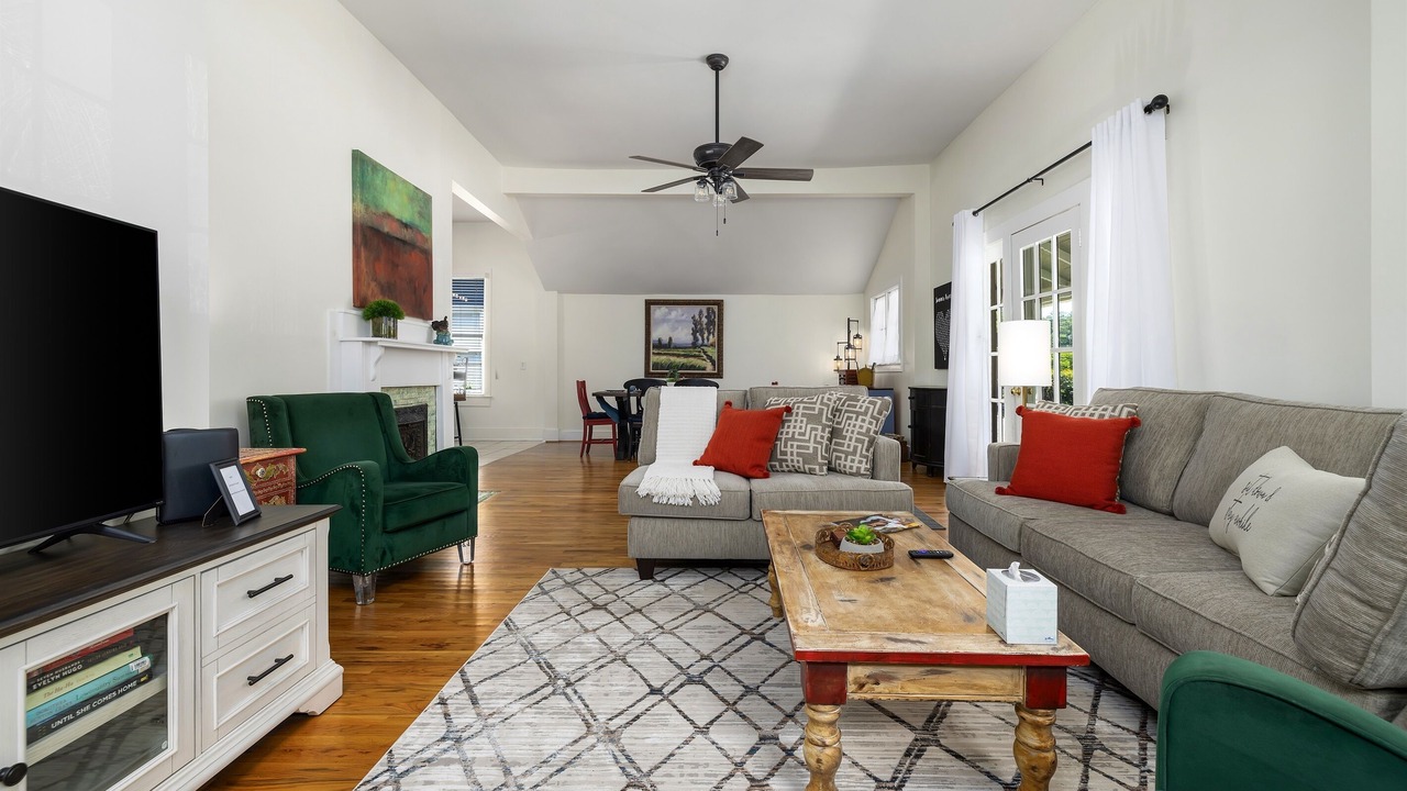 Photo of Bedroom in Forest Park