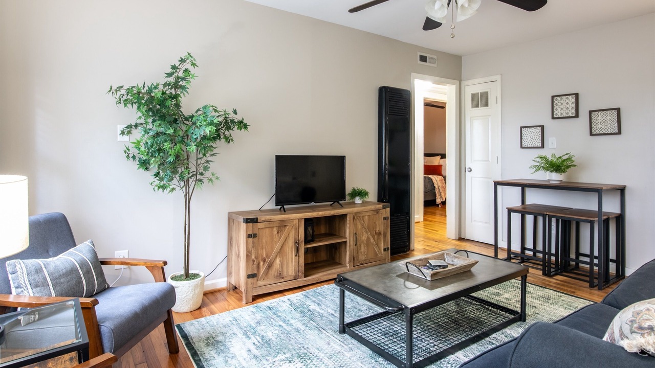 Photo of Livingroom in Five Points South
