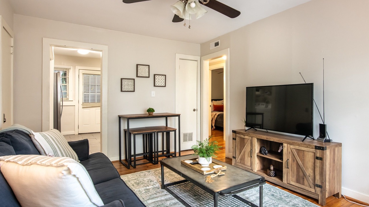 Photo of Livingroom in Five Points South