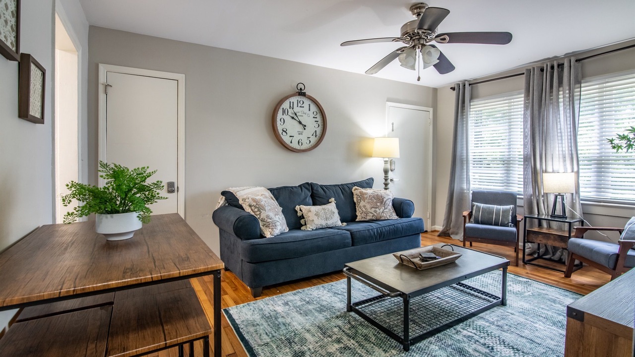 Photo of Livingroom in Five Points South