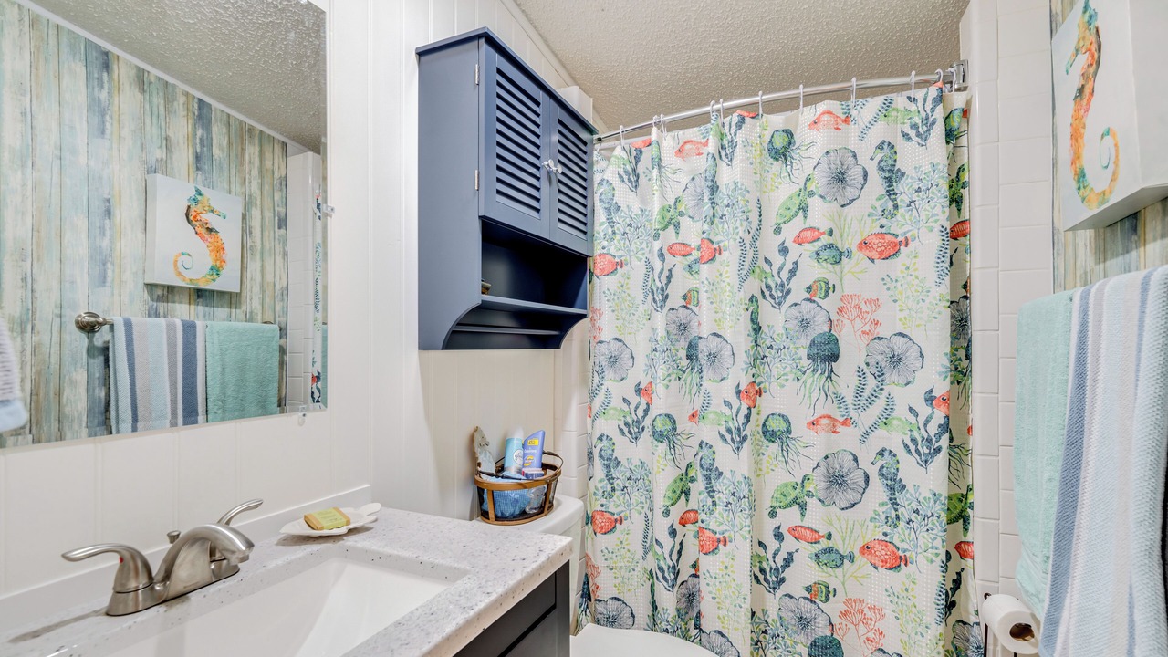 Photo of Bathroom in Manattee Road