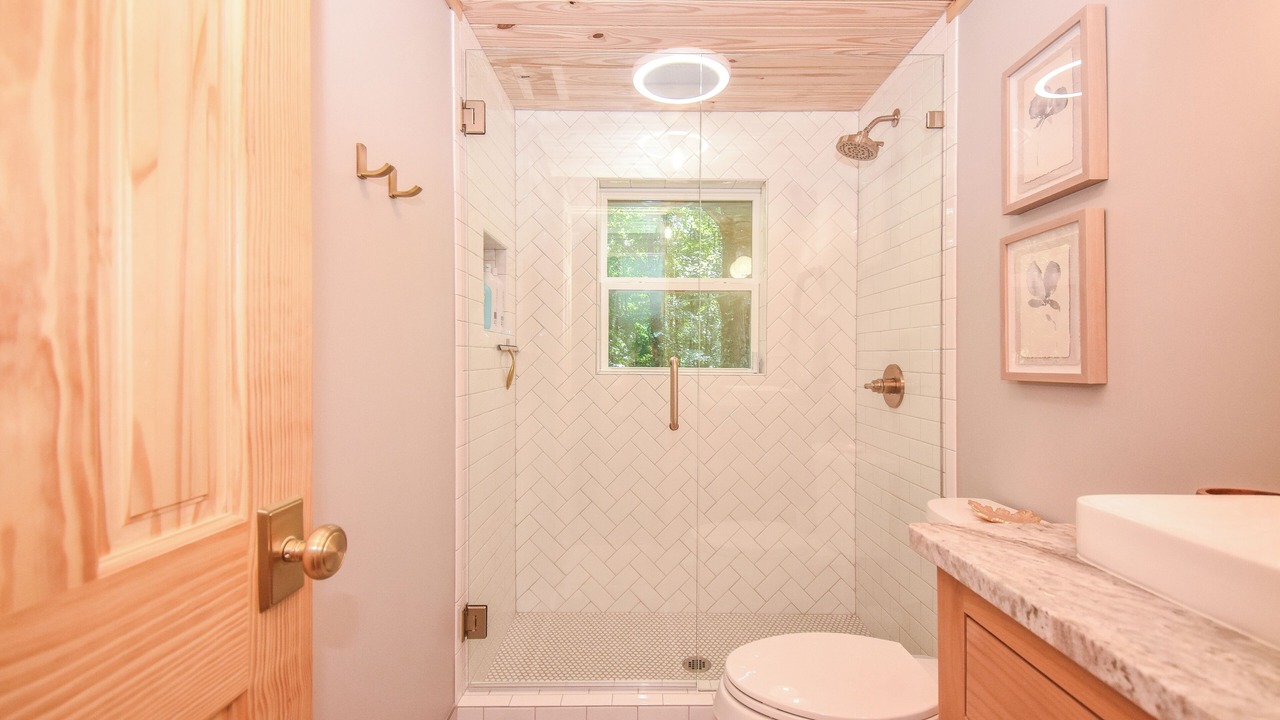 Photo of Bathroom in Hollins
