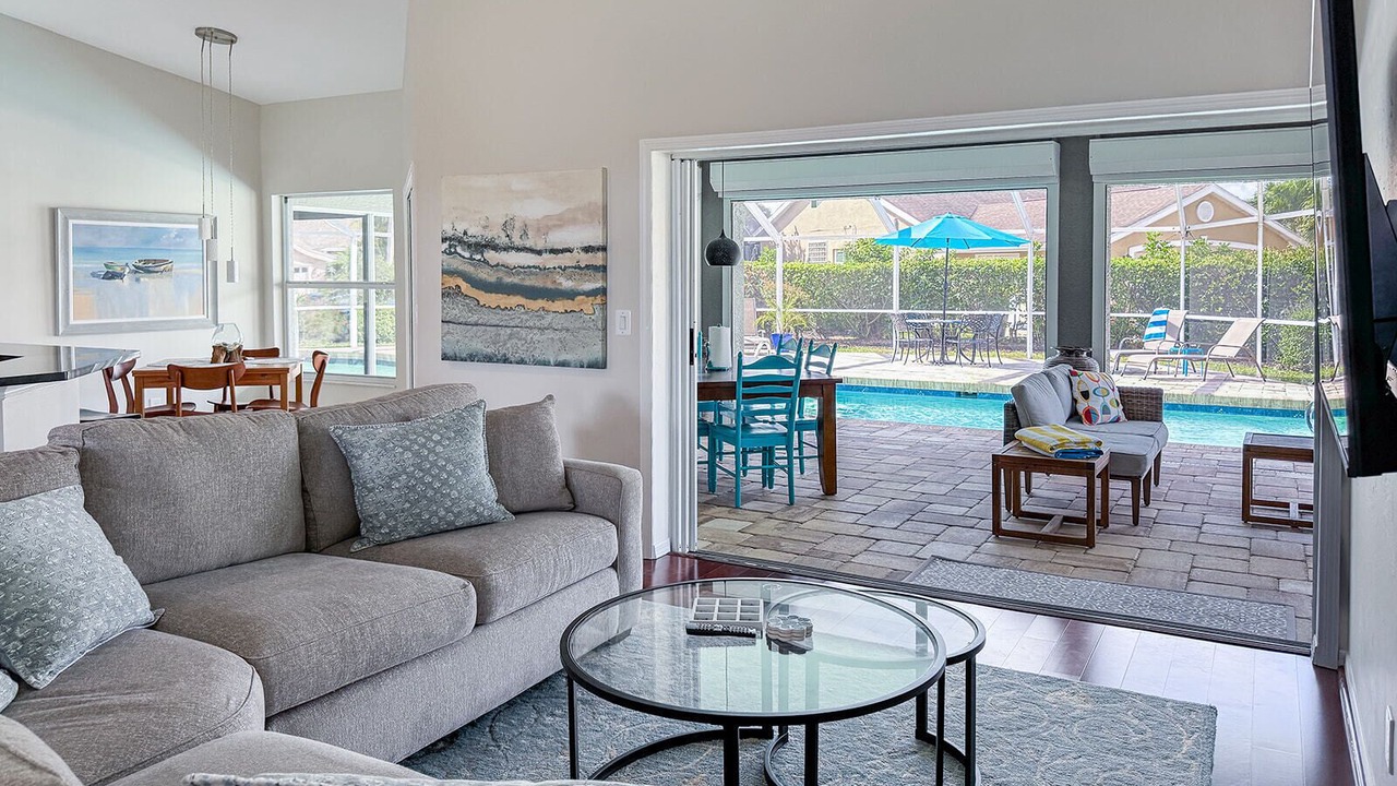 Photo of Livingroom in Crown Pointe