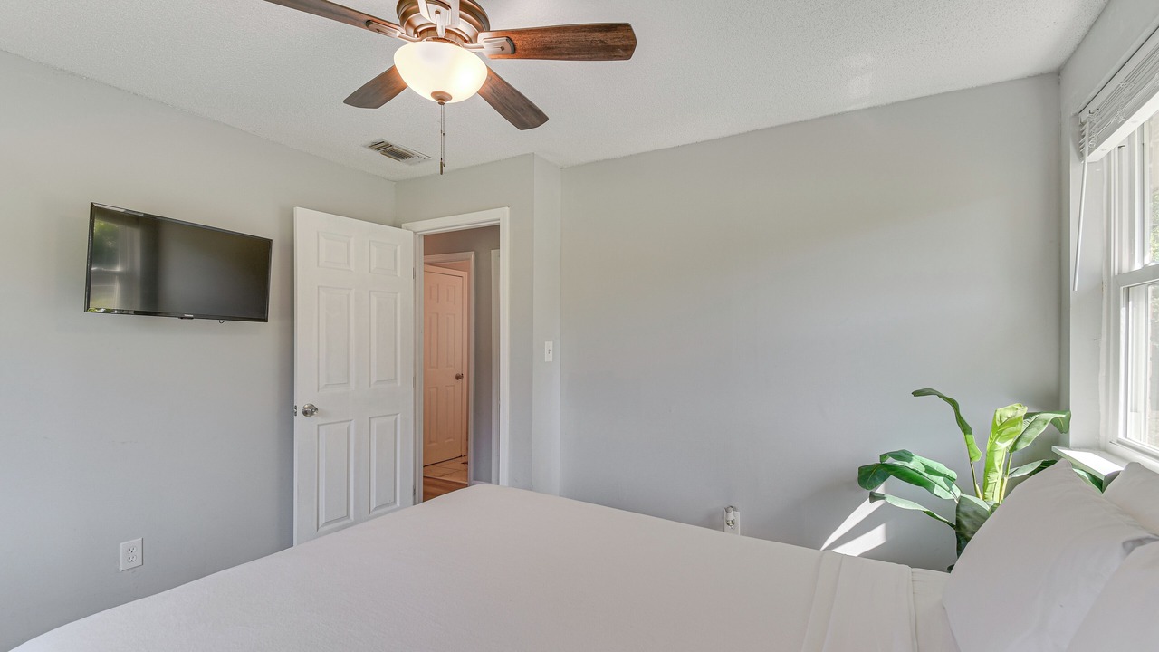 Photo of Bedroom in Foley