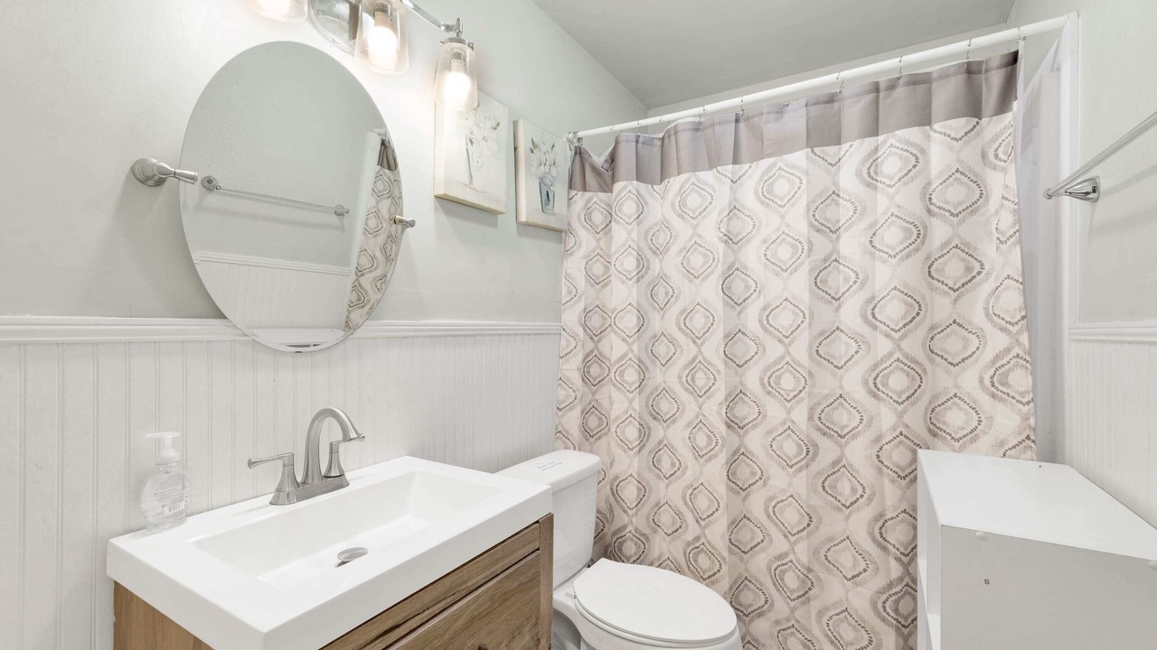 Photo of Bathroom in Crestline Heights
