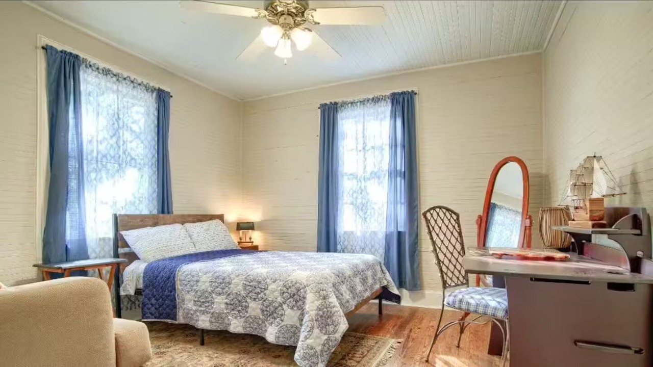 Photo of Bedroom in Mobile