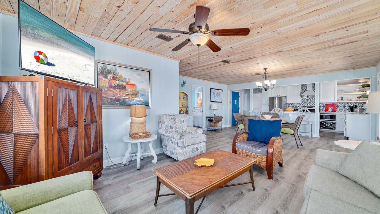 Photo of Livingroom in Surf Side Shores