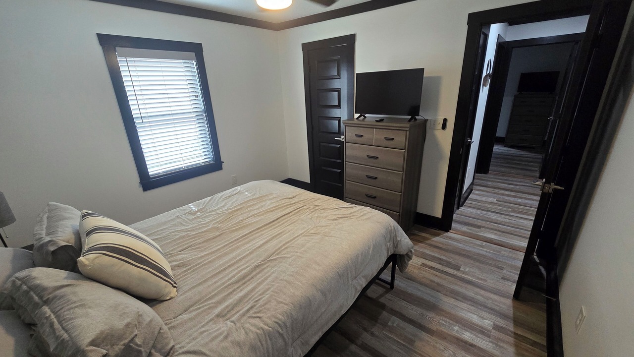 Photo of Bedroom in Guntersville