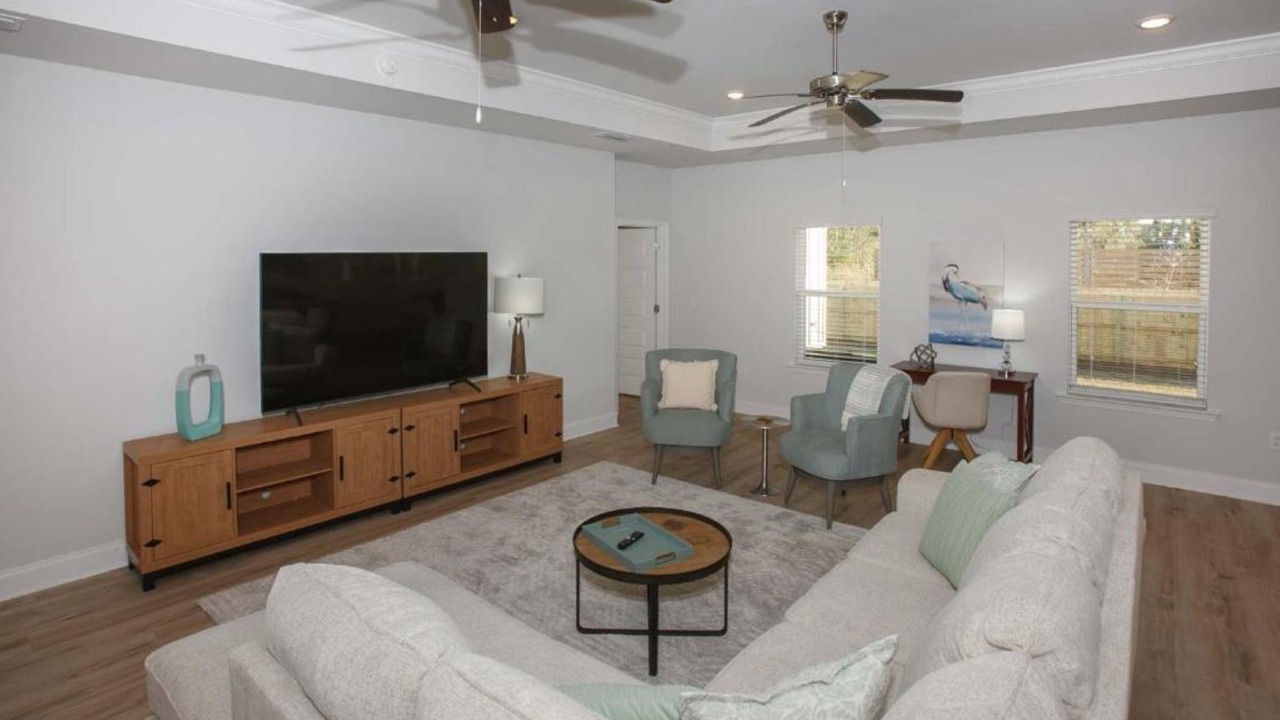 Photo of Livingroom in Foley