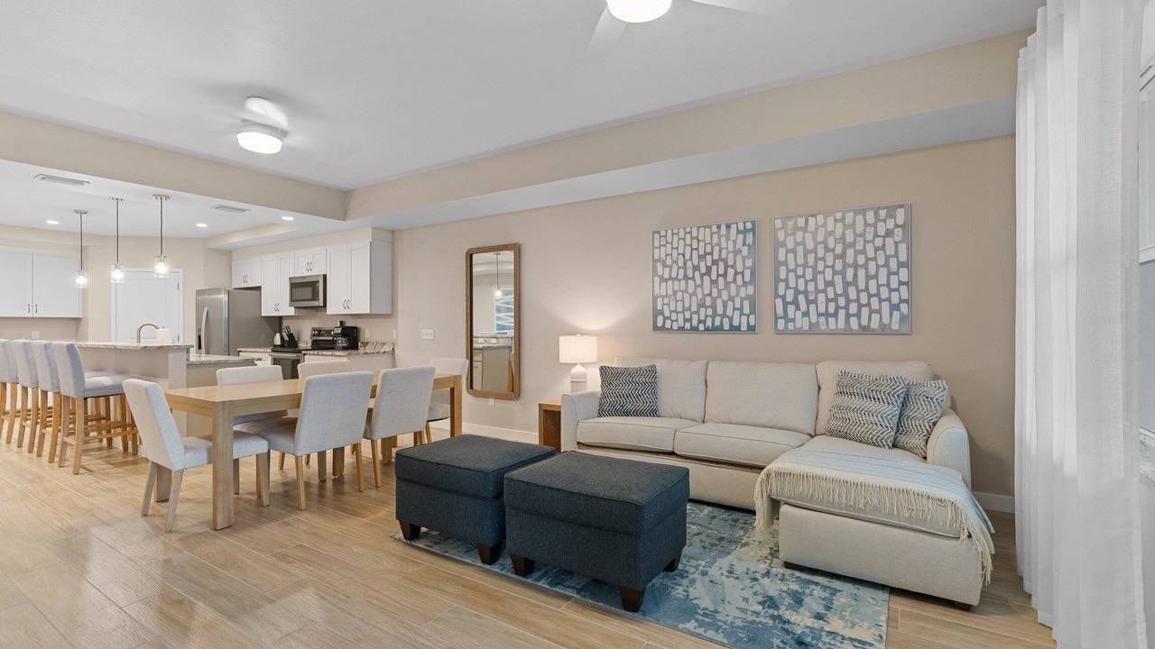 Photo of Livingroom in Yacht Club