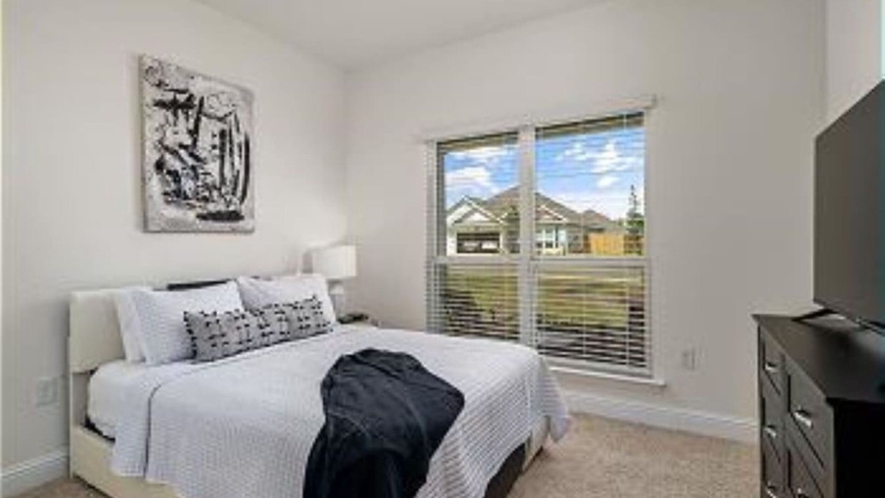 Photo of Bedroom in Foley