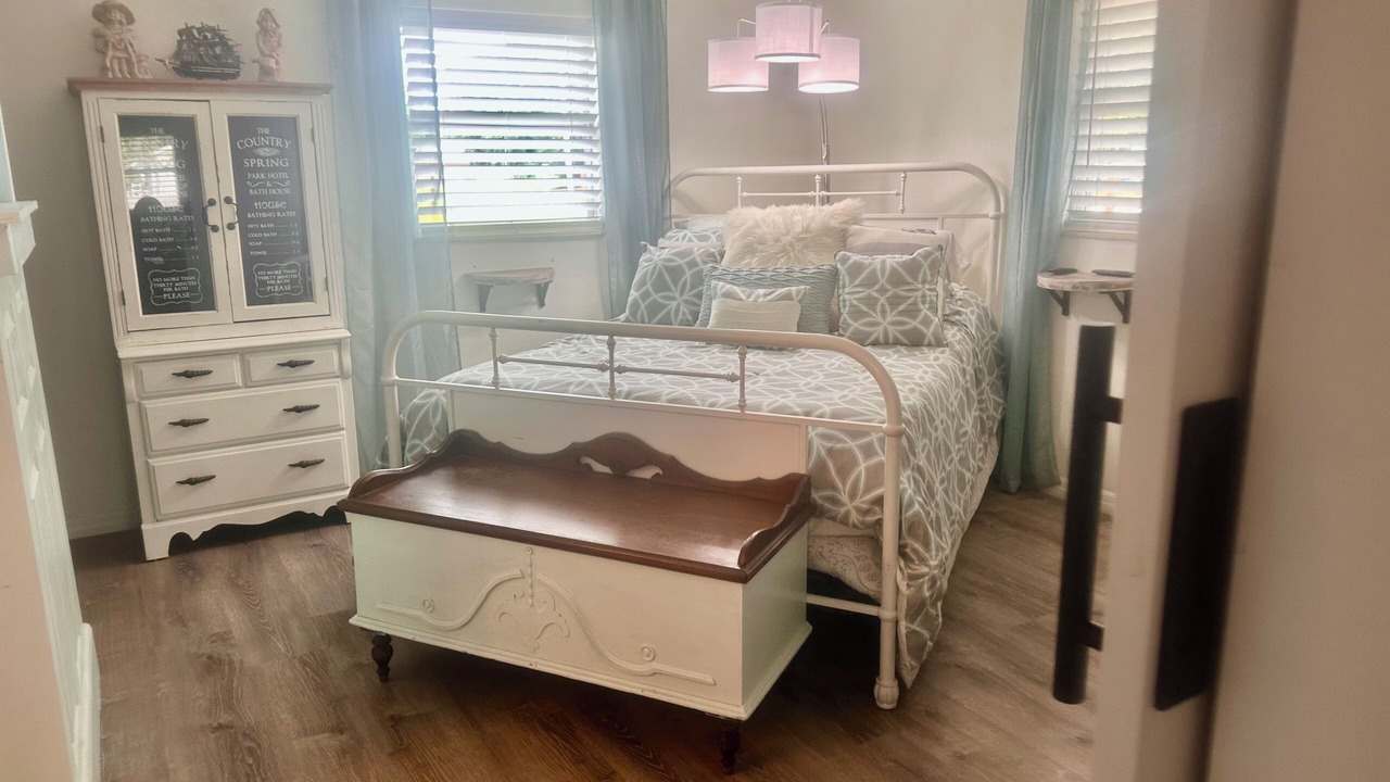 Photo of Bedroom in Oak Hill