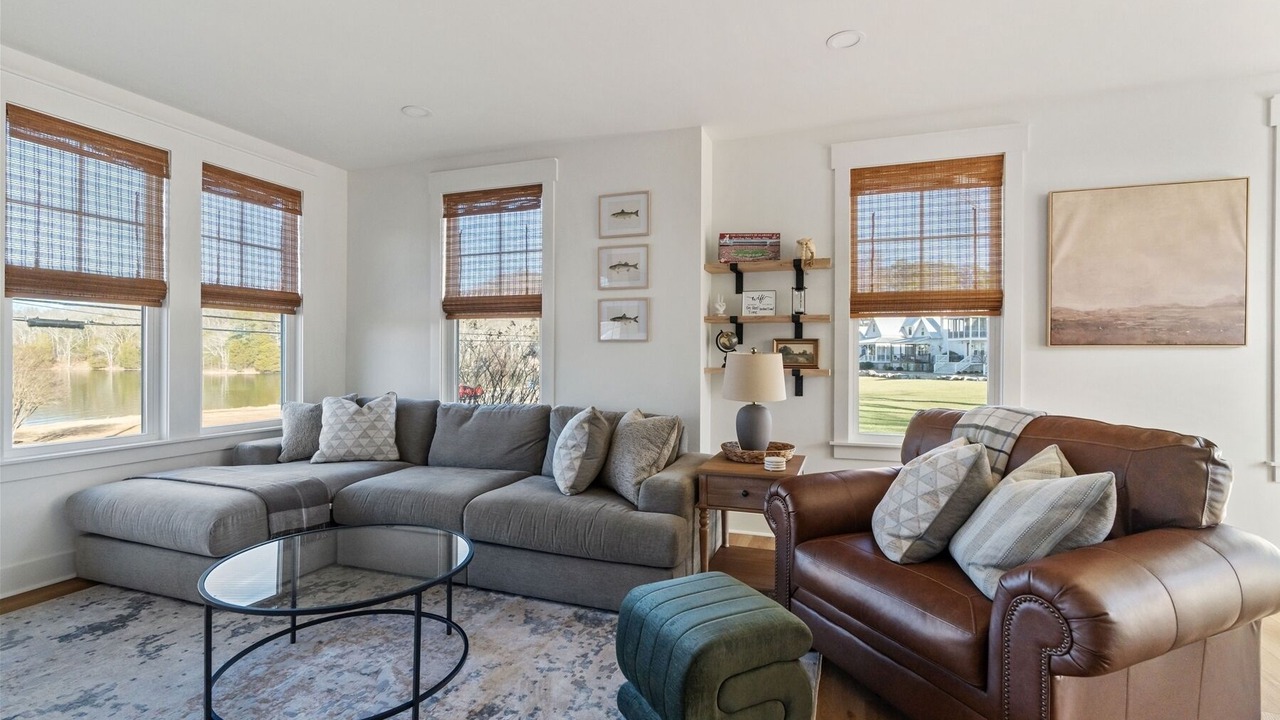 Photo of Livingroom in Guntersville