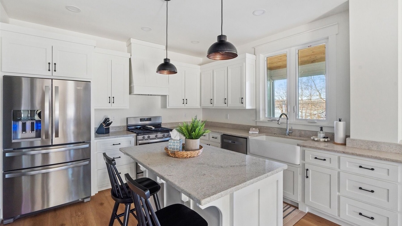Photo of Kitchen in Guntersville