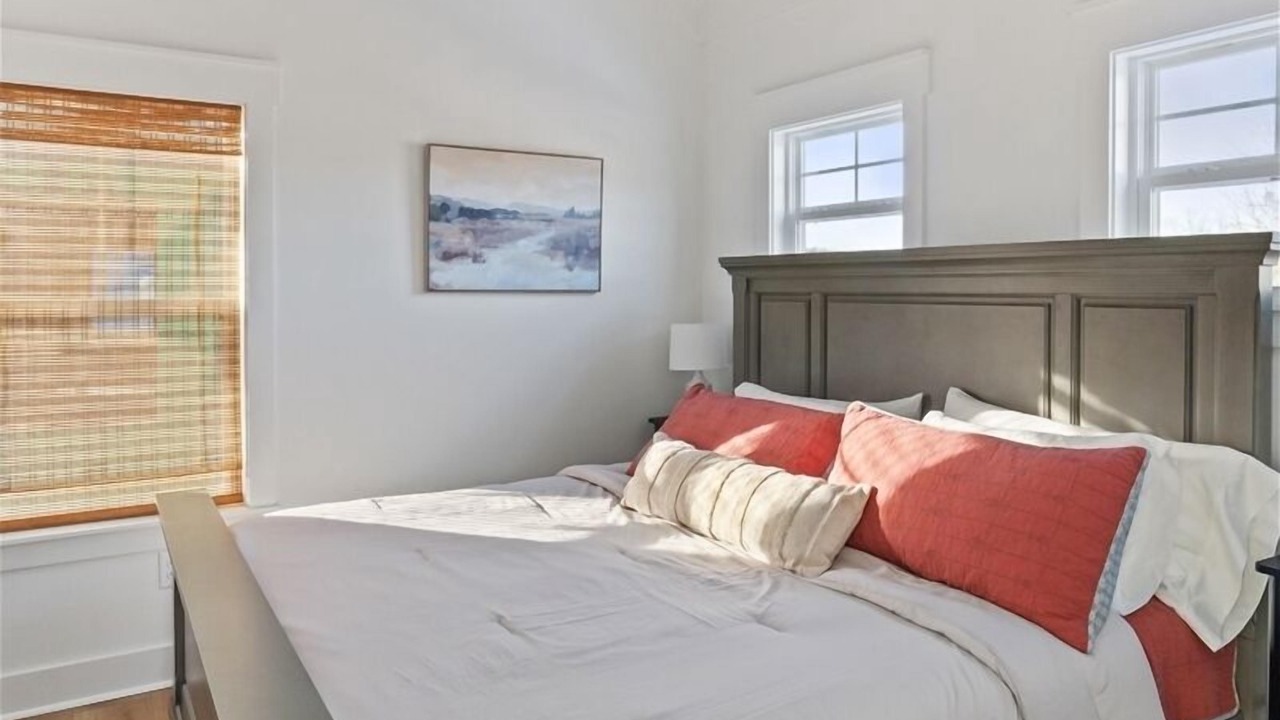 Photo of Bedroom in Guntersville