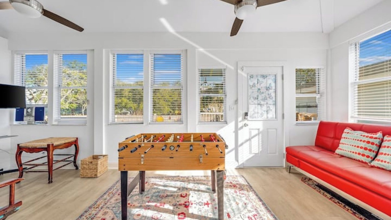Photo of Bedroom in Laguna Beach Estates