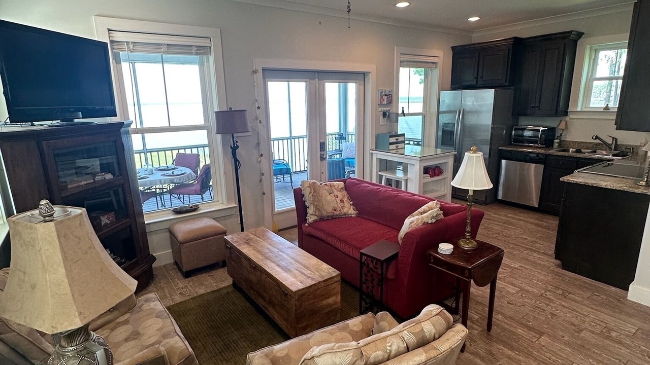 Photo of Livingroom in Elberta