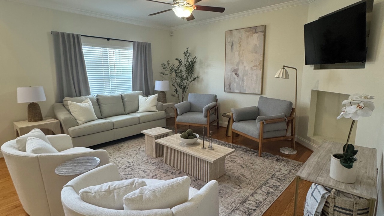 Photo of Livingroom in Montevallo
