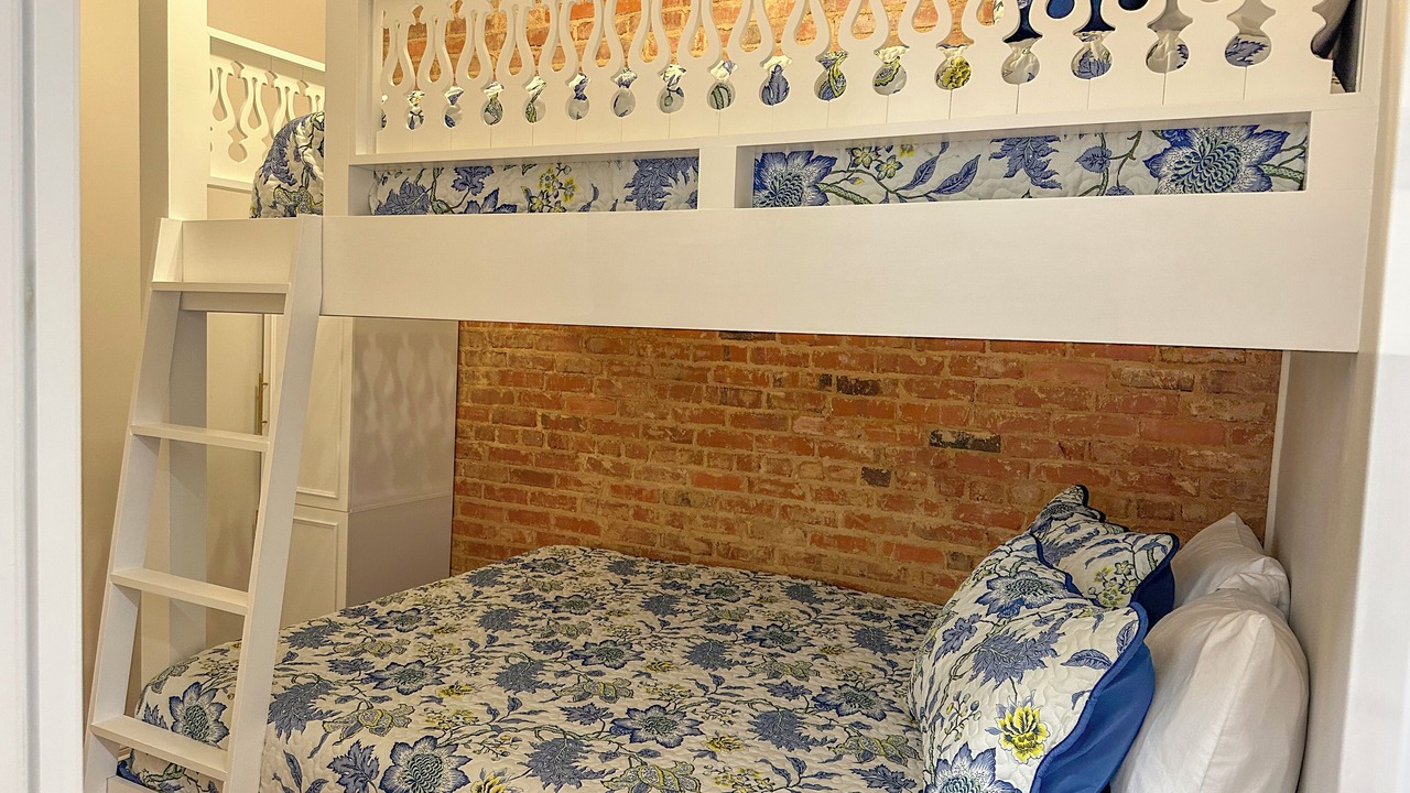 Photo of Bedroom in Troy