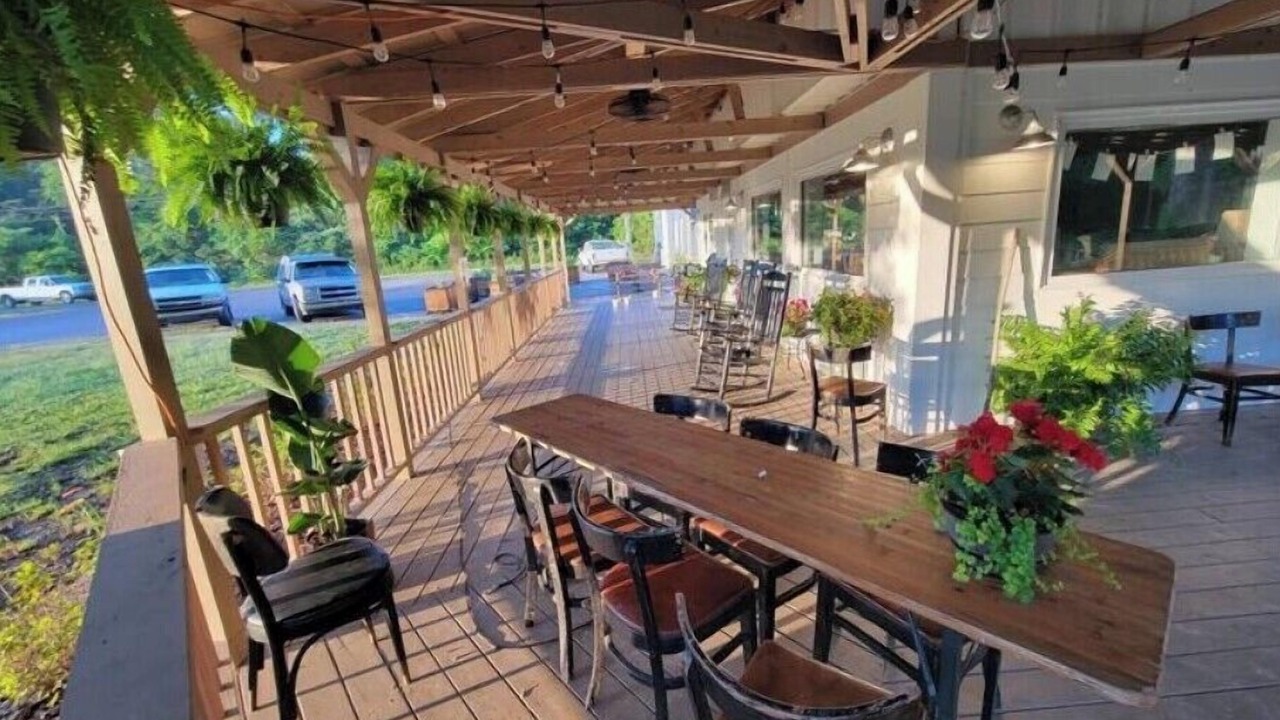 Photo of Outdoor in Laceys Spring