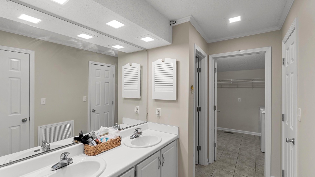 Photo of Bathroom in Shorterville
