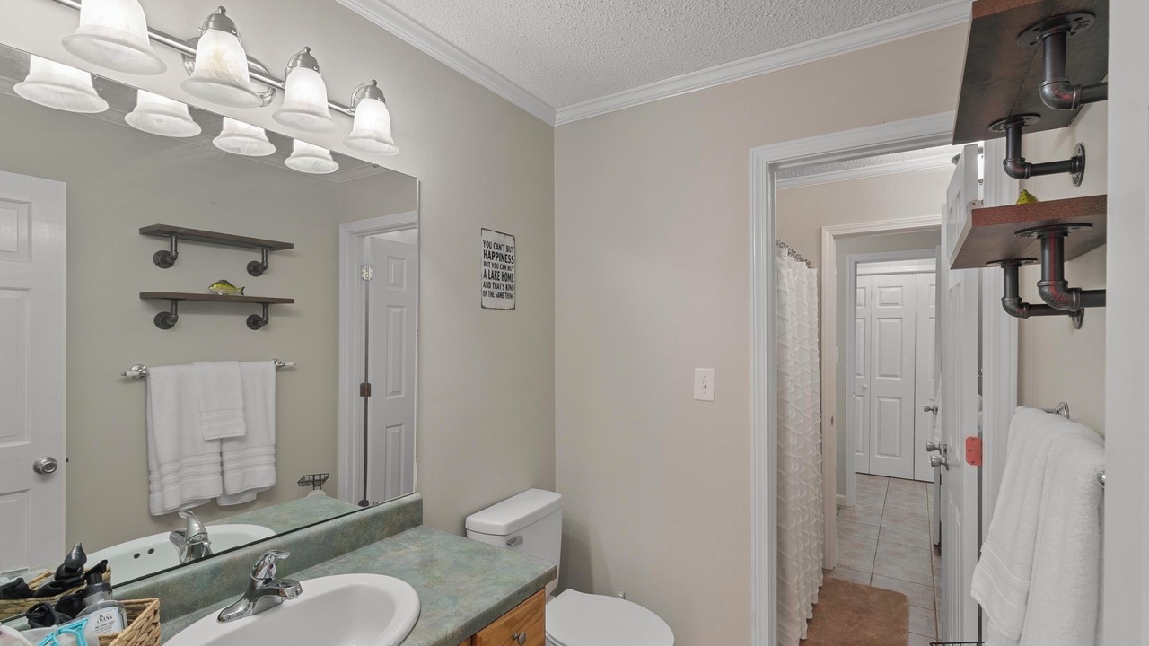 Photo of Bathroom in Shorterville