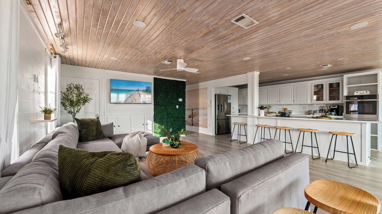 Photo of Livingroom in Surf Side Shores