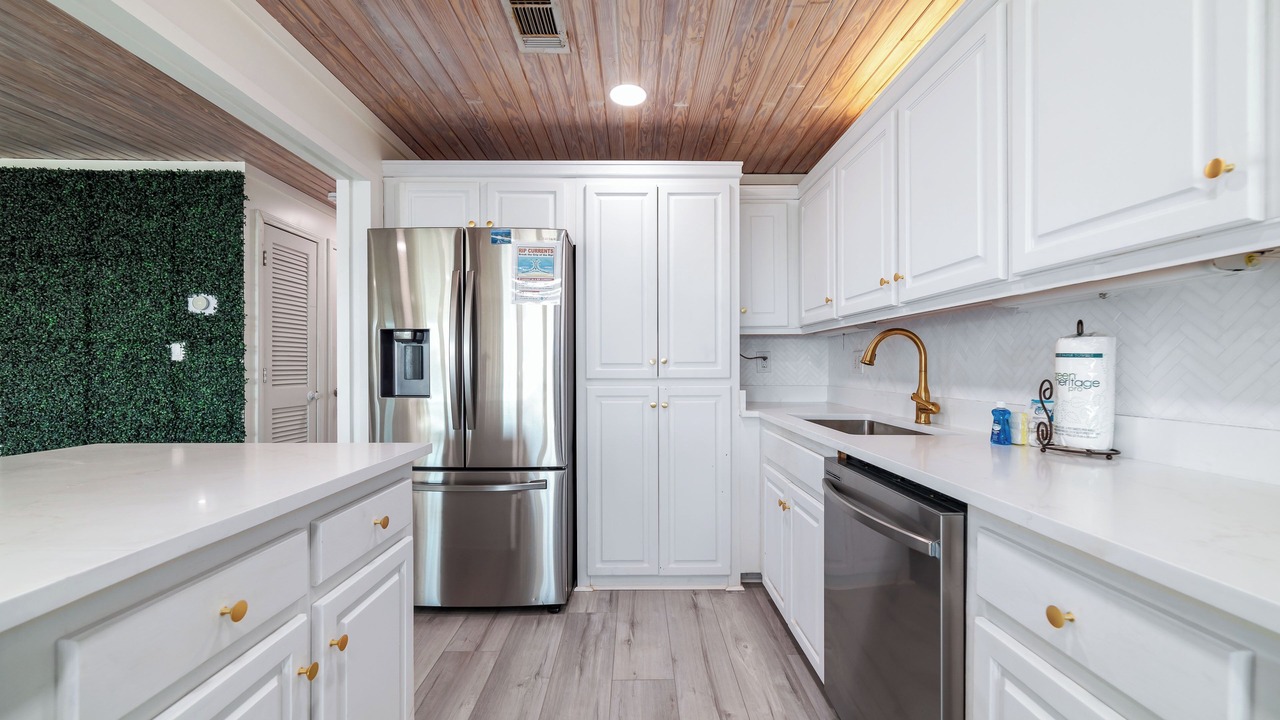Photo of Kitchen in Surf Side Shores