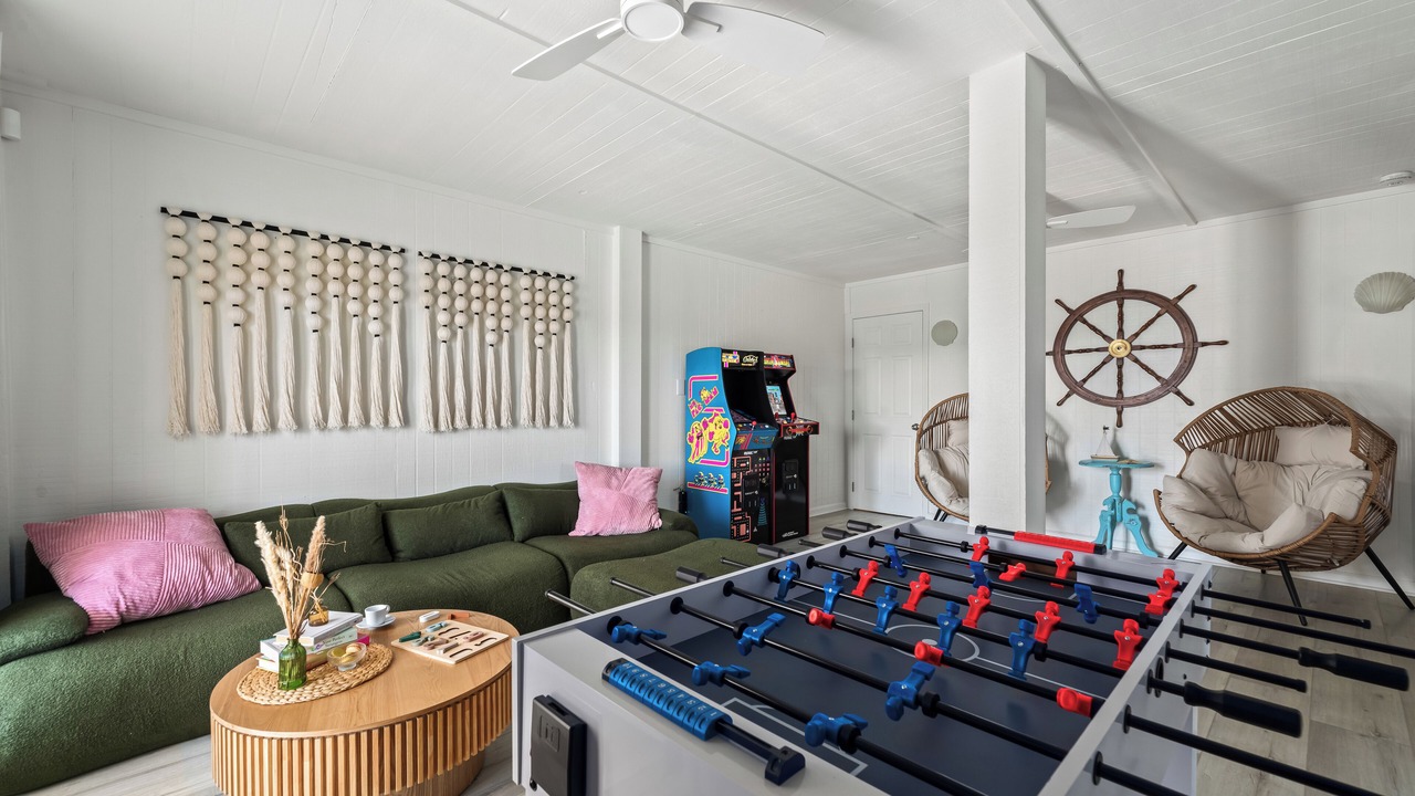 Photo of Bedroom in Surf Side Shores