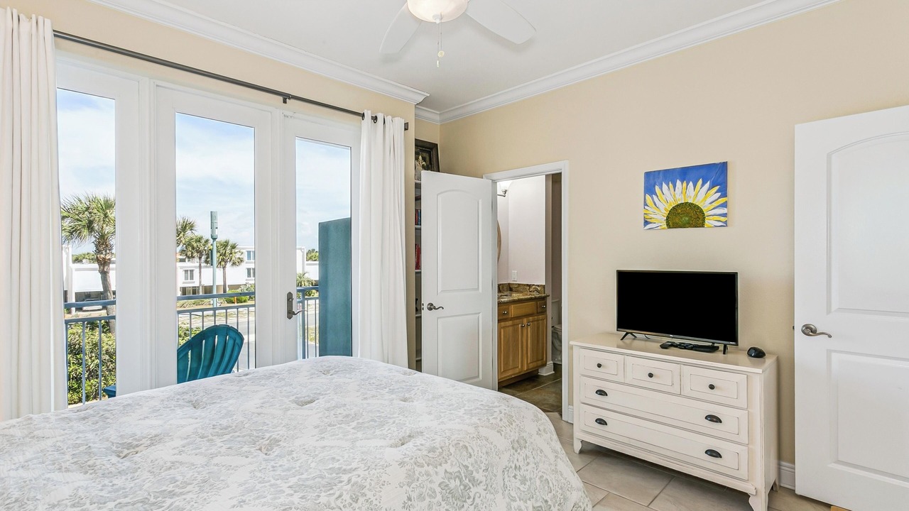 Photo of Bedroom in White Sands