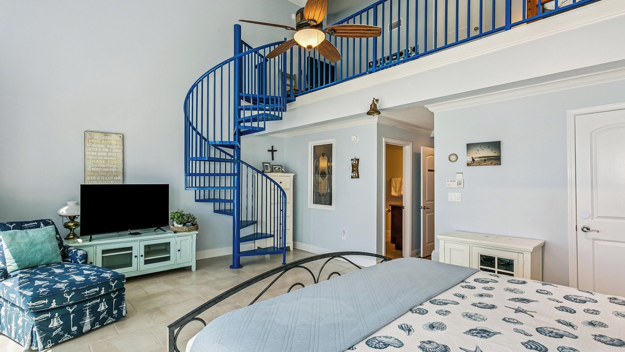 Photo of Bedroom in White Sands