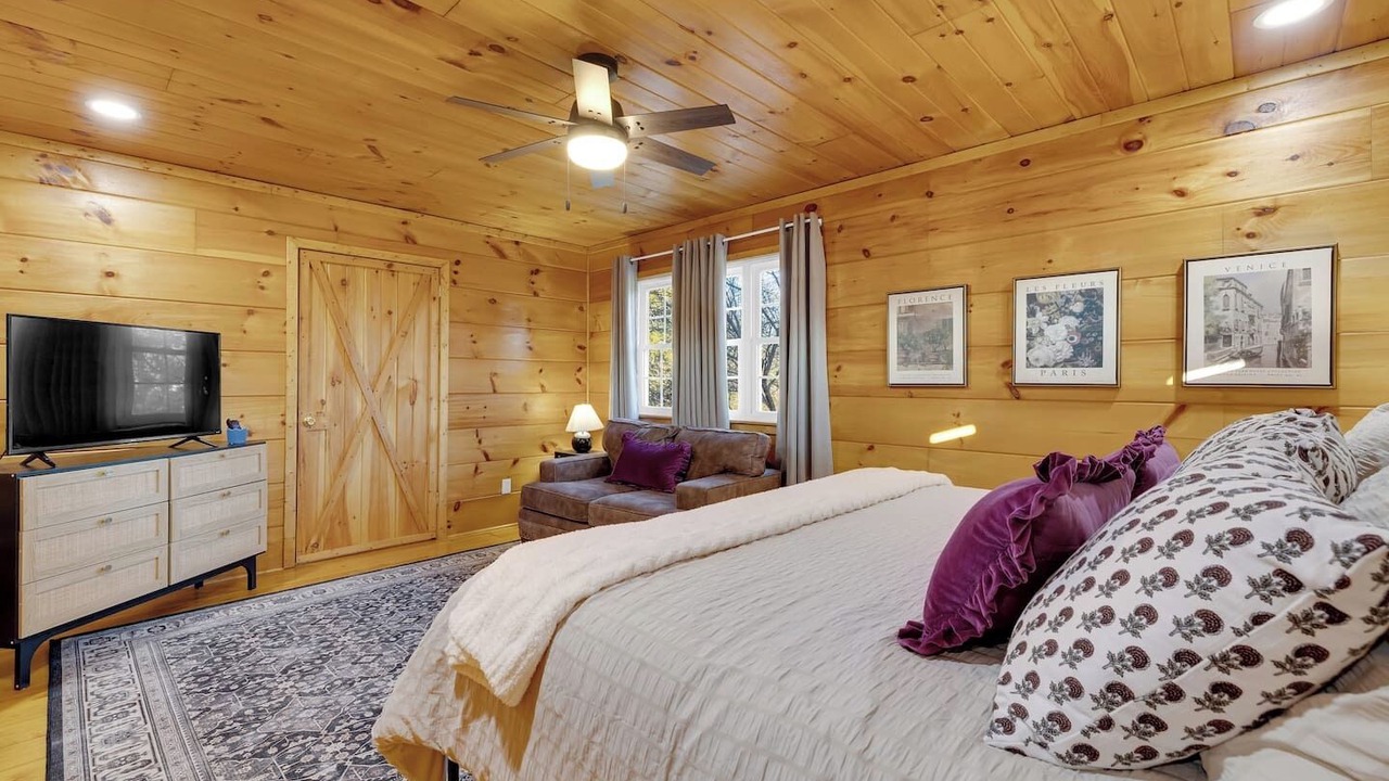 Photo of Bedroom in Fort Payne